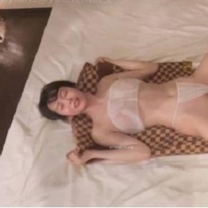 只有在OnlyFans上才能看到的邻家清纯小姐姐的超级棒身材